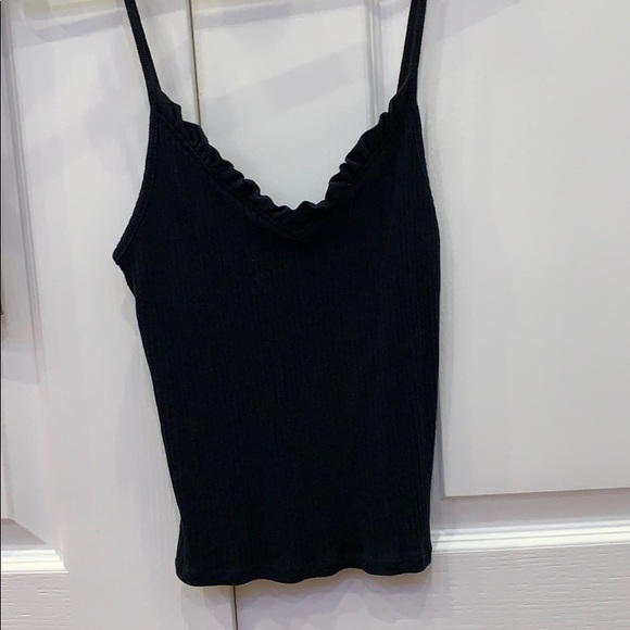 Fitted black tank top - Picture 2 of 3